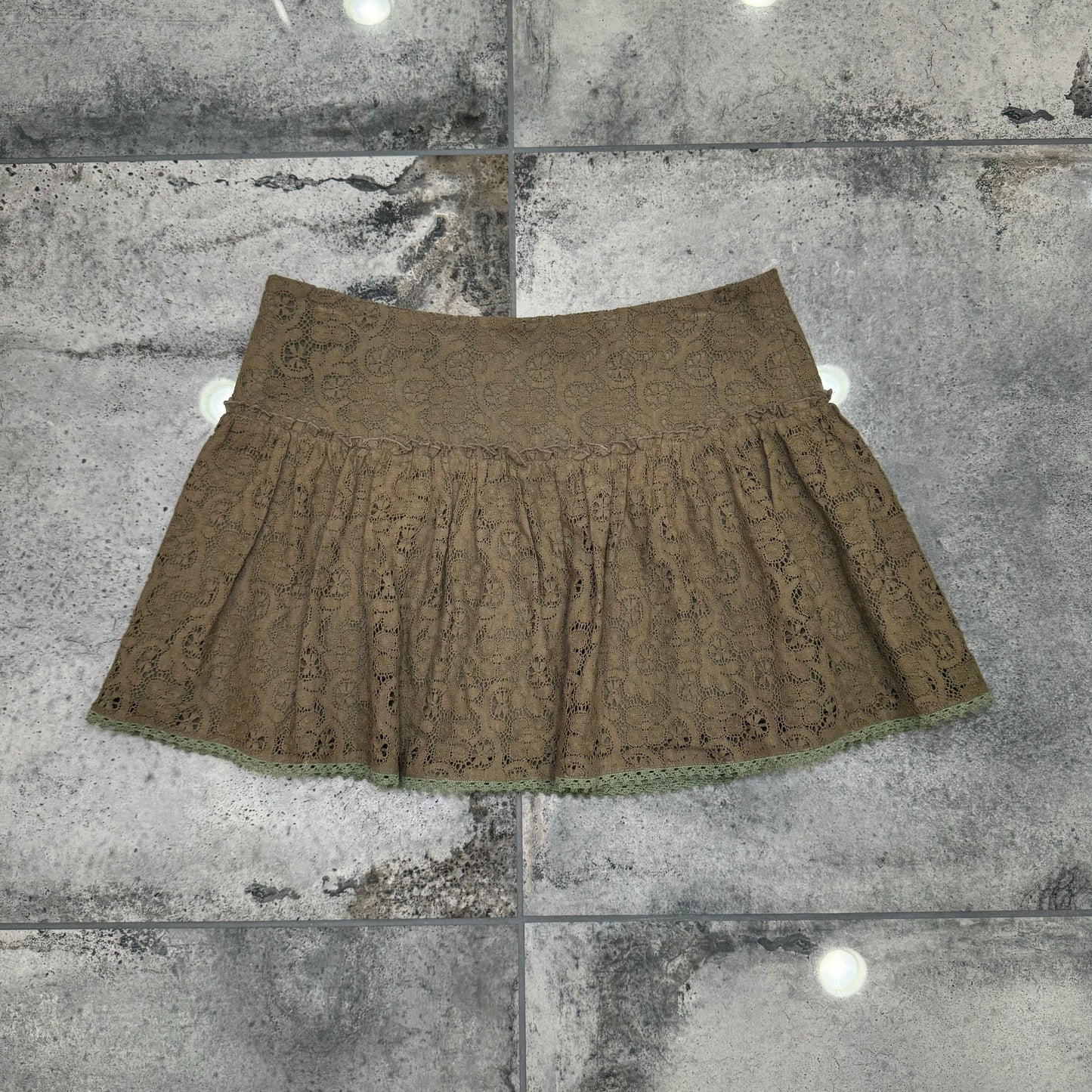 00s Lace Mini Skirt