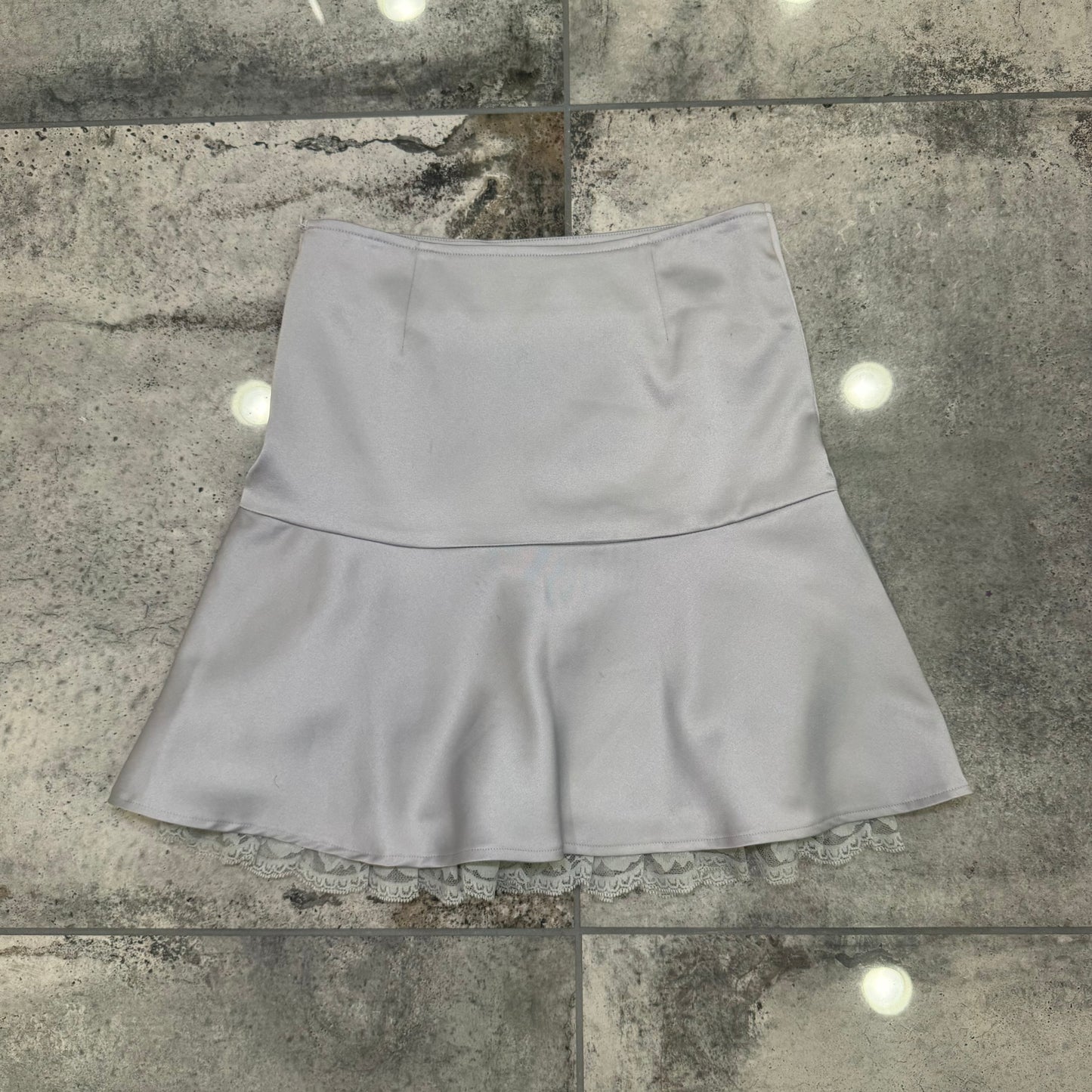 00s lace mini skirt