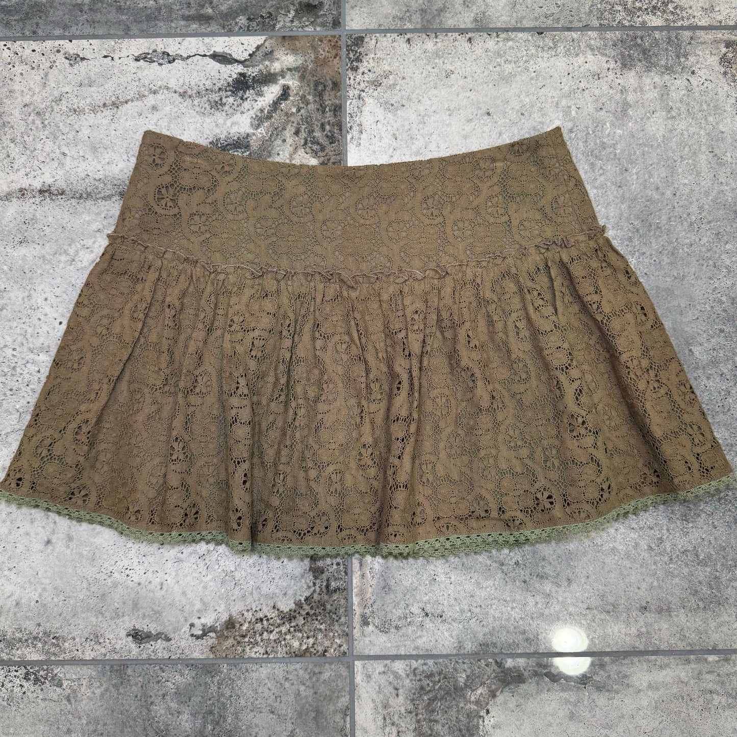 00s Lace Mini Skirt