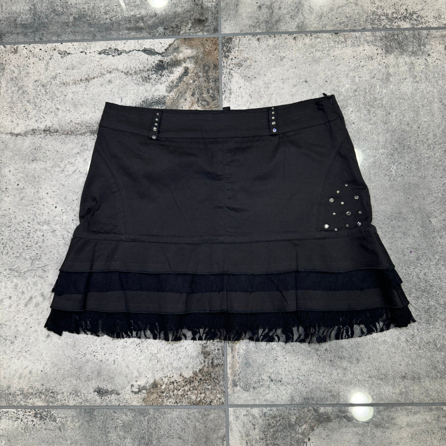 00s lace goth mini skirt